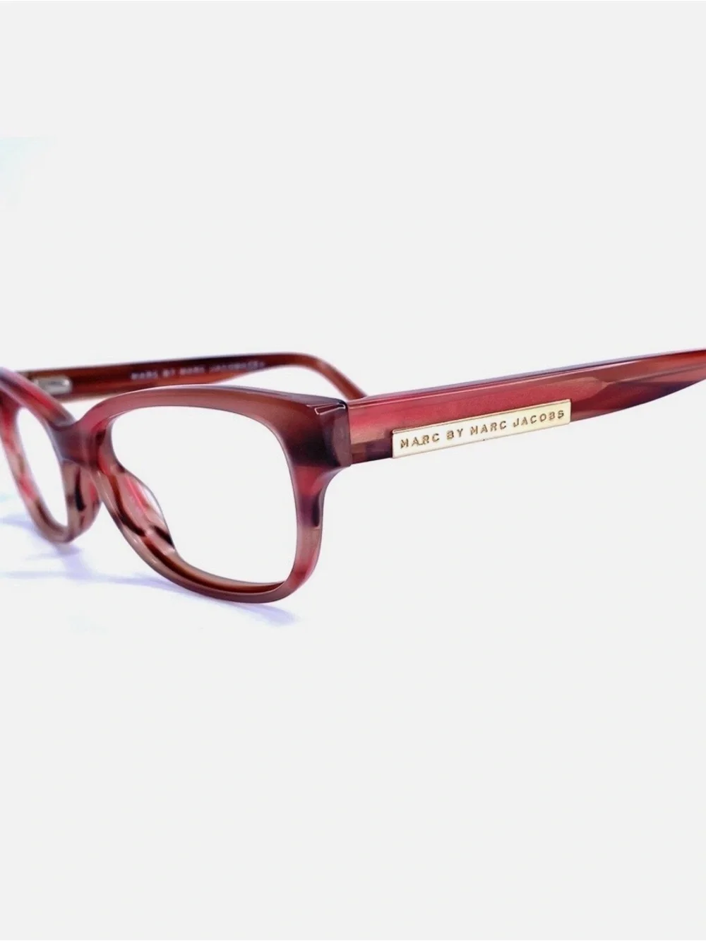 Marc by Marc Jacobs New in Hardshell Case. • Model: MMJ 617